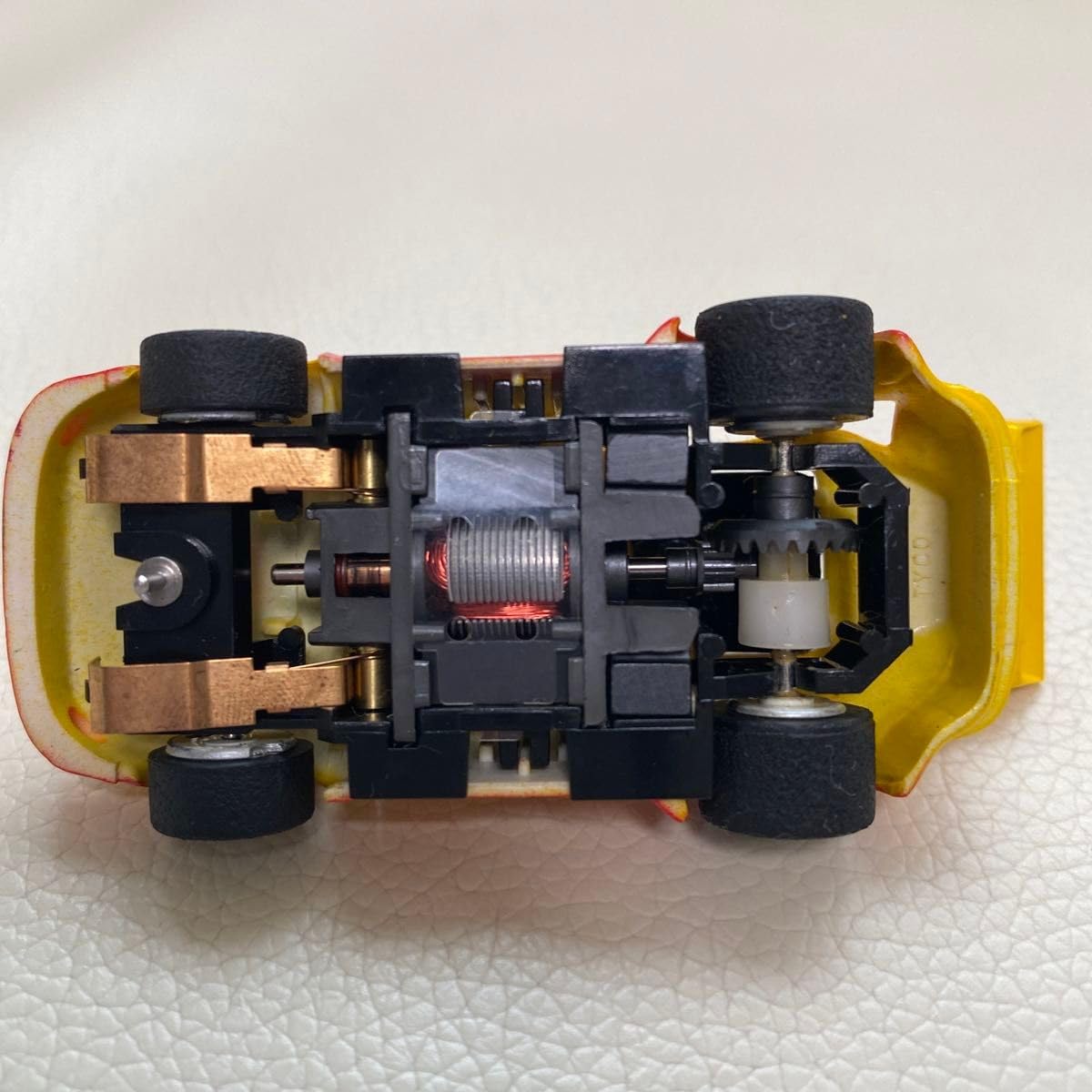 Amazon.co.jp: TYCO HO Porsche 935 Slot Car : Toys & Games